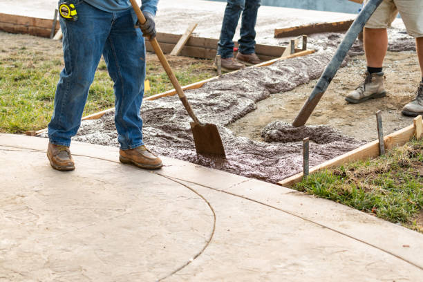 Best Concrete Flooring Contractor  in Plainwell, MI